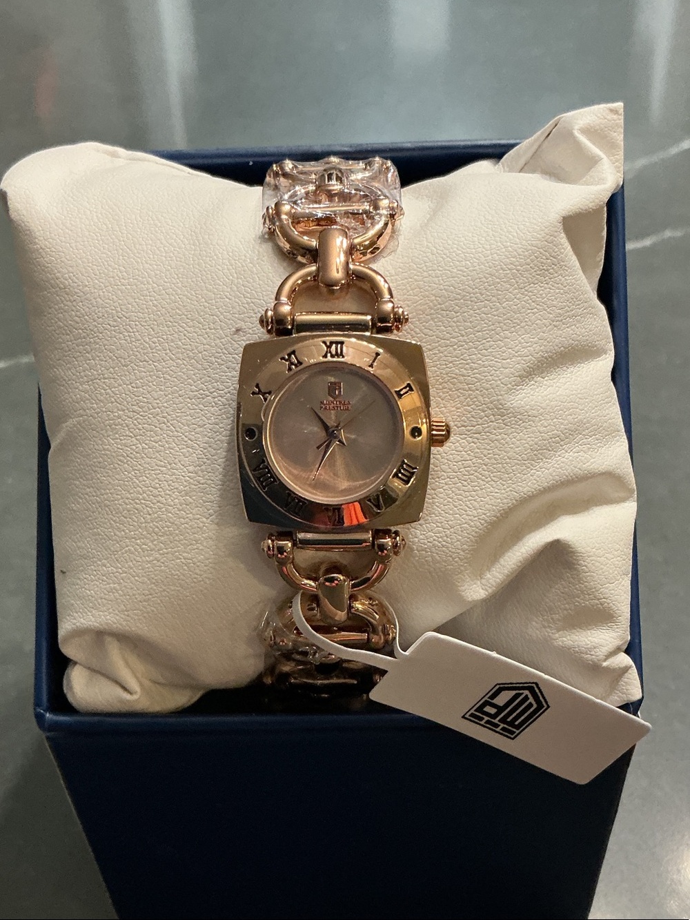 Rose Gold Women's Bracelet Watch with Roman Dial(0199)